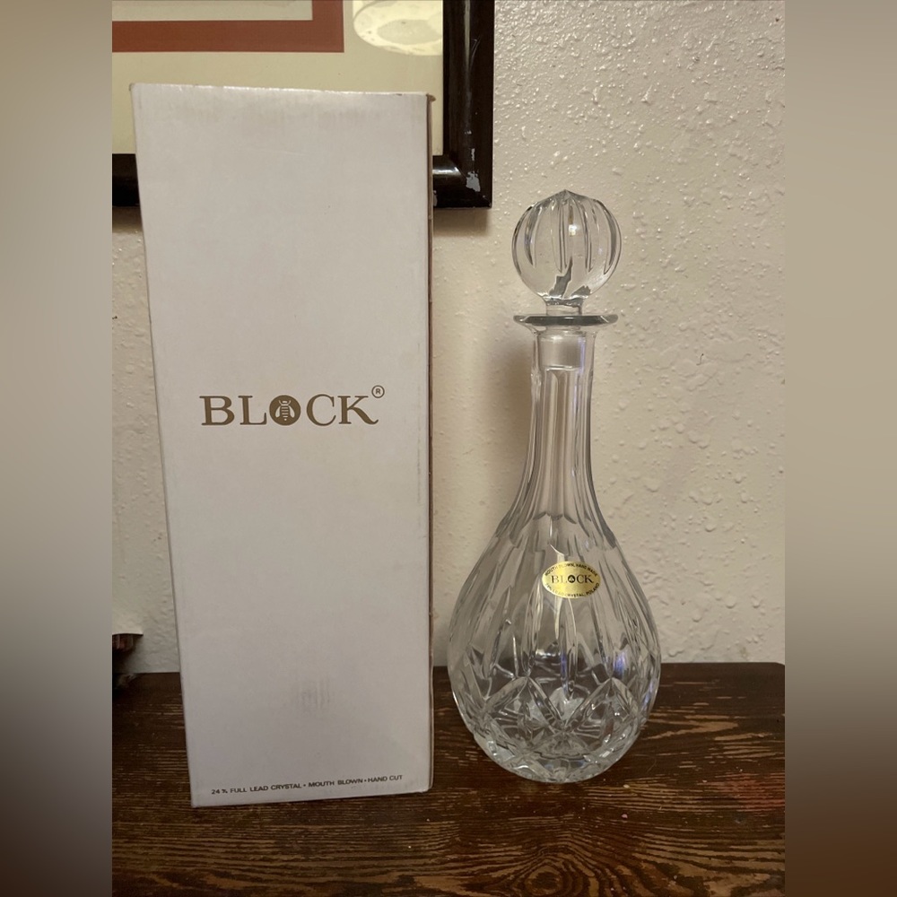 NEW BLOCK Crystal Poland 24% Lead Crystal Olympic Large Wine Decanter tear drop